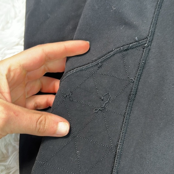 Lululemon Toasty Tech Tight II Black - Picture 2 of 7